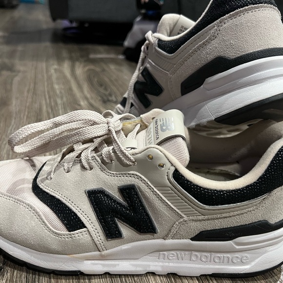 New Balance Beige and Black Footwear - Picture 4 of 4